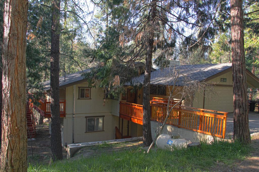 Villa Sierra Springs Oakhurst Zimmer foto